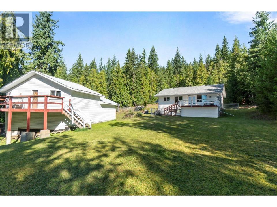 6803 MAGNA BAY DRIVE, Magna Bay, Colombie-Britannique V0E 1M7, Canada
