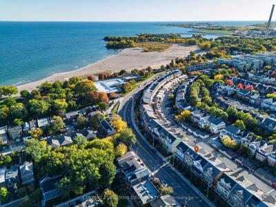 82 WOODBINE AVENUE, Toronto, Ontario M4L 2A2, Canada