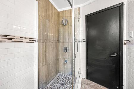 2 MONTEITH STREET, Toronto, Ontario M4Y 1K7, Canada