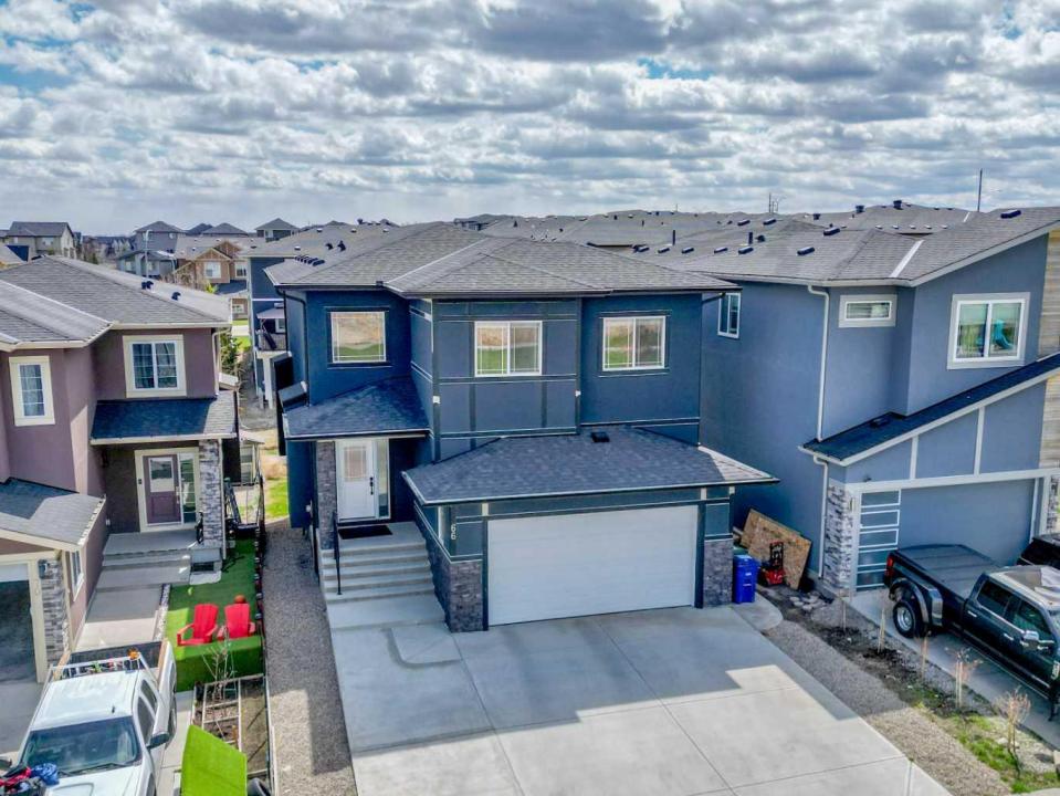 66 BAYSPRINGS GARDENS SW, Airdrie, Alberta T4B 5C6, Kanada