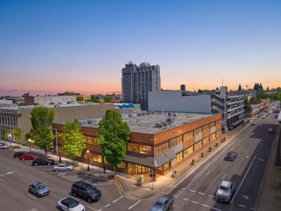 198 Commercial Street SE, Salem, Oregon 97301, États-Unis