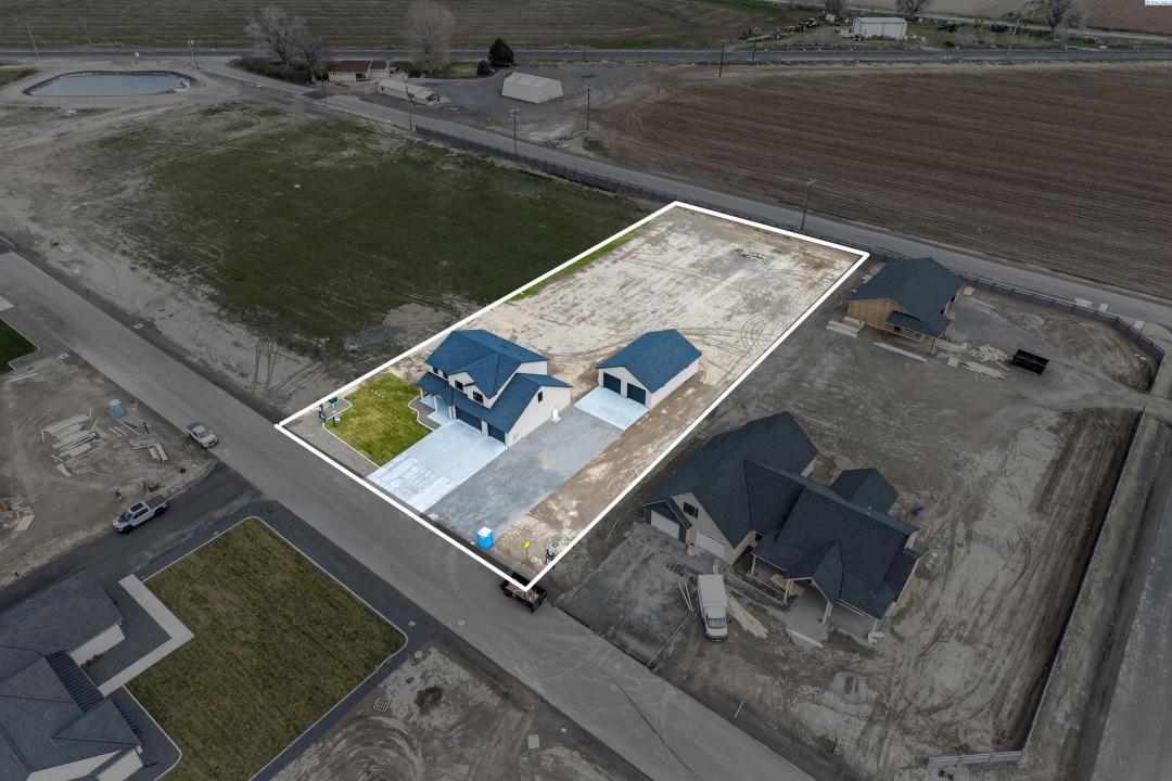 184 Taylor Lane, Pasco, Washington 99301