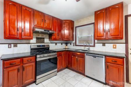 22 Foley Avenue, Edison, NJ 08820, USA