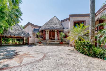 Villa Serena Lote. 5,, Solidaridad / Riviera Maya, Quintana Roo 77710, Mexico