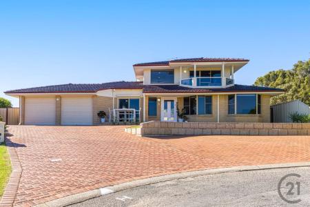 6 Fulmar Place, Halls Head, WA 6210, Australia