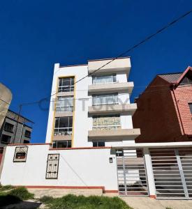 AV. 'E' Z. ROSALES DE ACHUMANI , La Paz, La Paz 00001, Bolivia