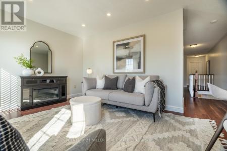 53 DILLS CRESCENT, Milton (de Dempsey), 安大略省 L9T 5P2, 加拿大