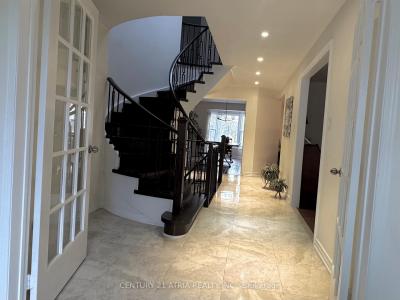 15 TIMPSON DRIVE, Aurora, Ontario L4G 5K6, Canada