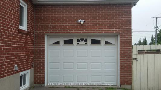 66 ACTON AVENUE, Toronto, Ontario M3H 4H1, Canada