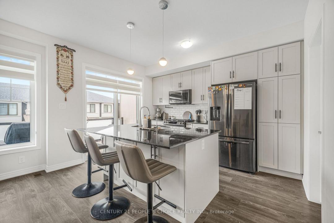 10 BIRMINGHAM DRIVE, Cambridge, Ontario N1R 0C5, Canada