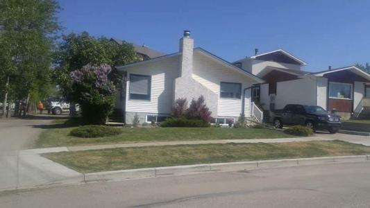5424 51 AVENUE, Rocky Mountain House, Alberta T4T 1E8, Canada