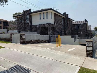 2/51 Stapleton Street, Wentworthville, NSW 2145, Australia