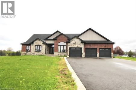 25 BOWEN PLACE, Oakland, Ontario N0E 1L0, Canada