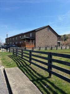 659 Clubhouse Drive, Prestonsburg, Kentucky 41653, USA