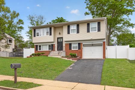 618 Illinois Ave., Brick, New Jersey 08724