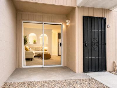 2825 N Los Felices Road , 107, Palm Springs, Californie 92262, États-Unis