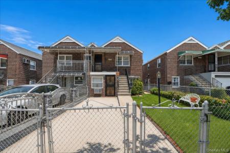 2563 Laconia Avenue, Bronx, NY 10469, USA