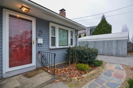 82 Lowell St., Woburn, Massachusetts 01801, USA