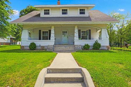 202 S CLEVELAND St, FAYETTE, Missouri 65248, USA