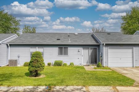 943 Liverpool Circle #B, Manchester, NJ 08759, USA