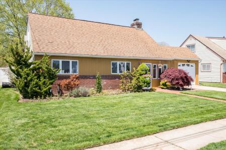 340 Seaford Avenue, Massapequa, NY 11758, USA