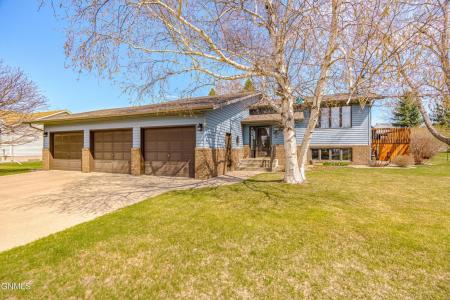 410 3rd St, Riverdale, ND 58565, USA