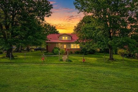 1245 Paint Rock Valley Road, Philadelphia, Tennessee 37846, USA