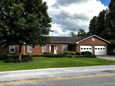 139 Country Lane , Frankfort, Kentucky 40601, USA