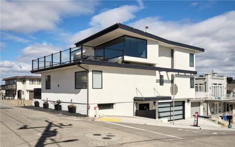 311 Juanita, Oceano, California 93445, USA