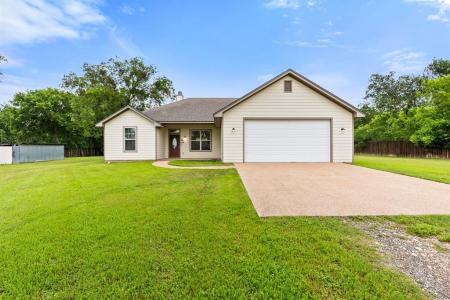 263 E Cougar Lane, China Spring, Texas 76633, USA