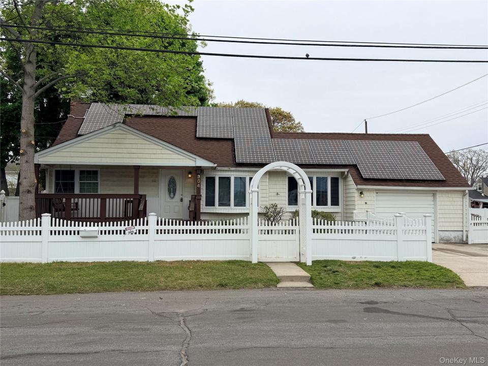 304 27th Street, Lindenhurst, Nueva York 11757, Estados Unidos