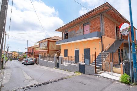 Via San Giuseppe, Pedara, Sicilia 95030, Ý
