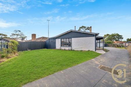 1/5 GILES COURT, Werribee, VIC 3030, Australia