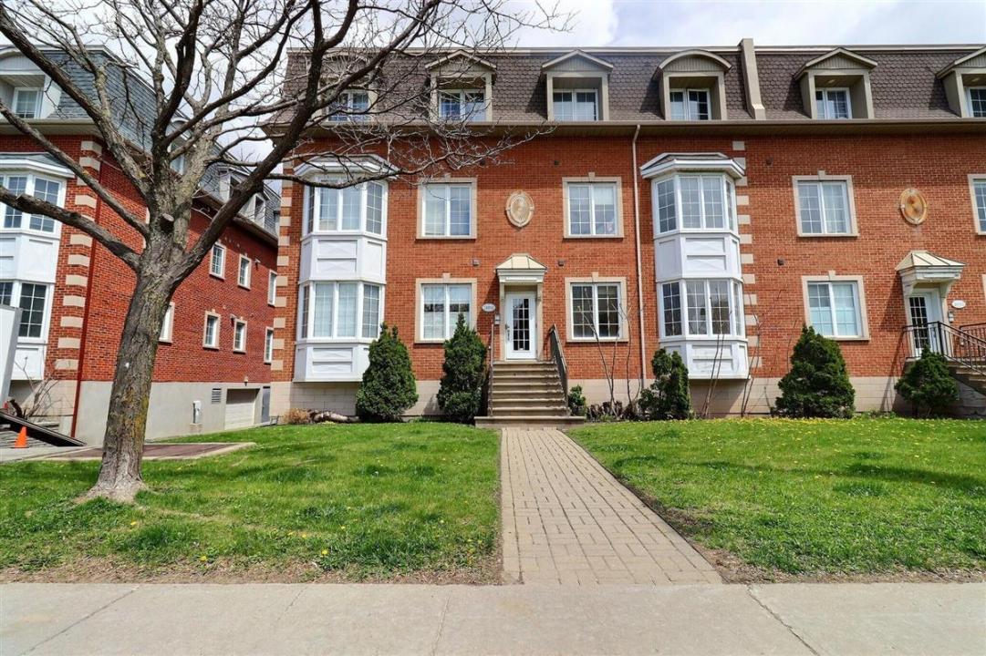 14033 Boul. Cavendish, Montréal (Saint-Laurent), 魁北克省 H4R 3J5, 加拿大