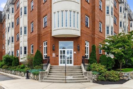 120 Wyllis Street , 403, Everett, Massachusetts 02149, USA