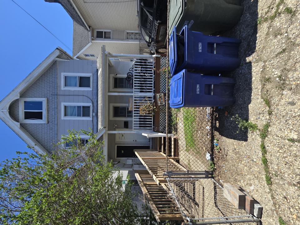 18-20 Clinton Ave, Bridgeport, Connecticut 06605, Estados Unidos