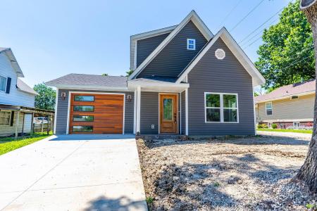 211 BRINKERHOFF ST, MOBERLY, Missouri 65270, USA