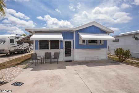 178 Caravan Circle, North Fort Myers, Florida 33903, USA