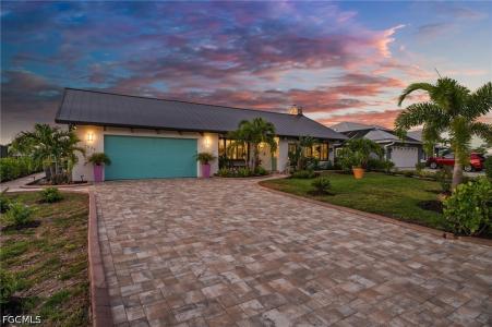 3638 Pinetree Drive, St James City, Florida 33956, USA