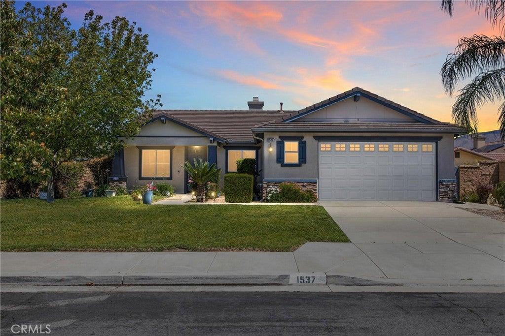 1537 Park Meadows, San Jacinto, Califórnia 92582, Estados Unidos