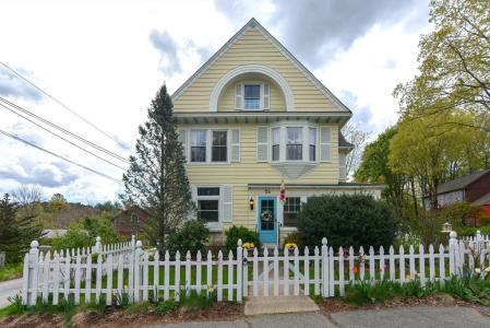 24 Main St, Upton, Massachusetts 01568, USA