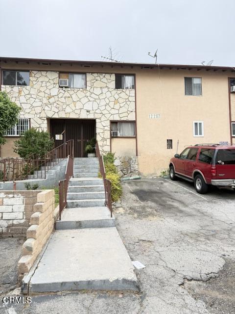 12287 Osborne Street , 13, Los Angeles, 캘리포니아 91331, 미국