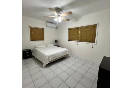 2 BED NEWLANDS, George Town South, Grand Cayman, Kajmany