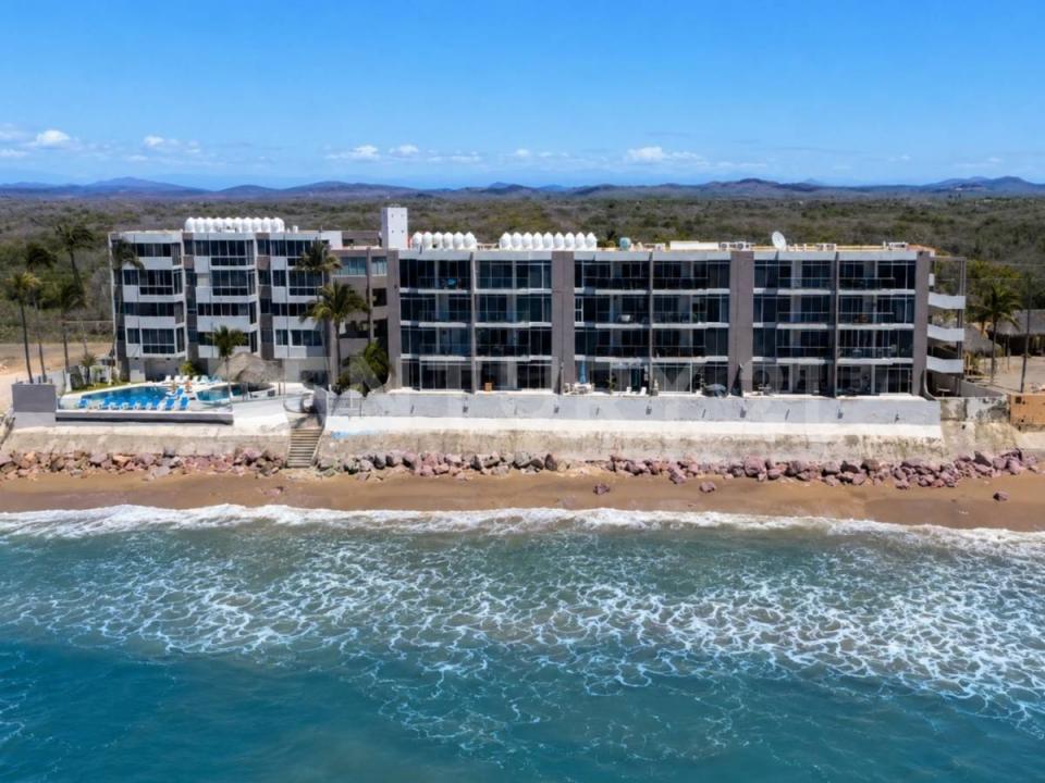 Calzada Sábalo Cerritos 11-11, El Delfin Condominios,, Mazatlán, Sinaloa 82112, México