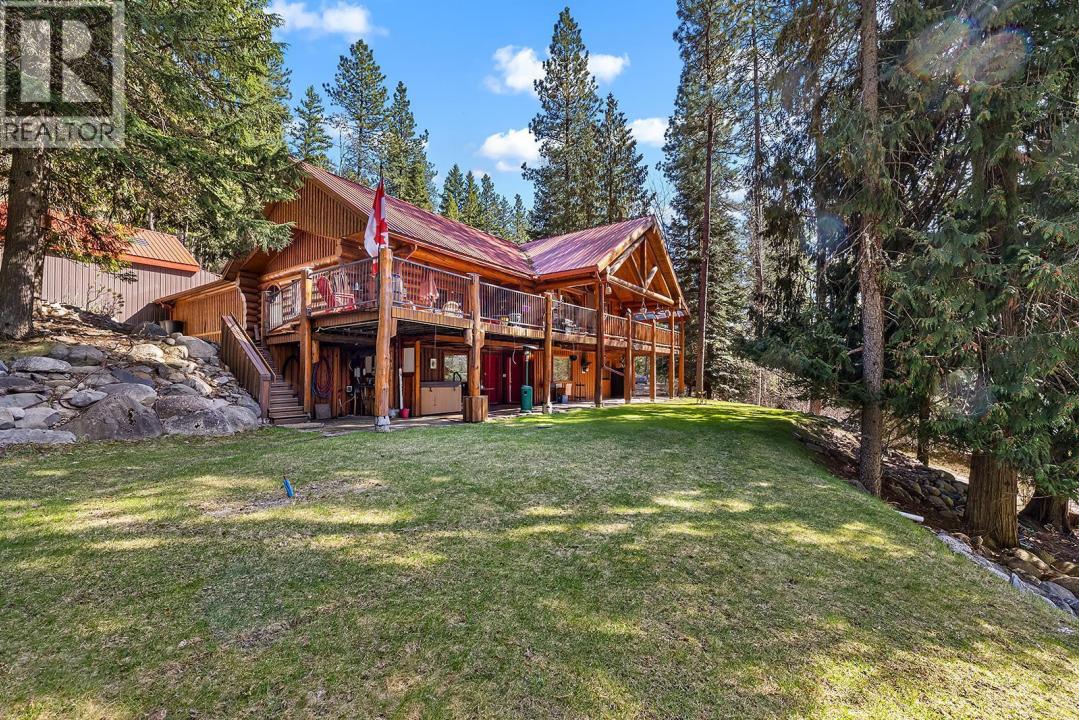 324 ARROW CREEK E ROAD, Arrow Creek, Colombie-Britannique V0B 1G9, Canada