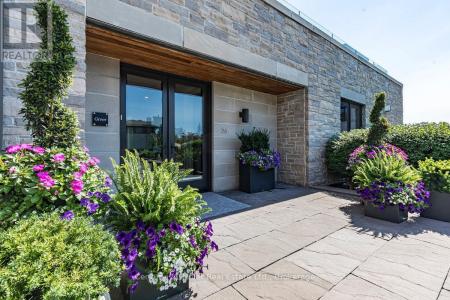 10 MAPLE GROVE DRIVE, Oakville (mo Morrison), Ontario L6J 0E1, Canada