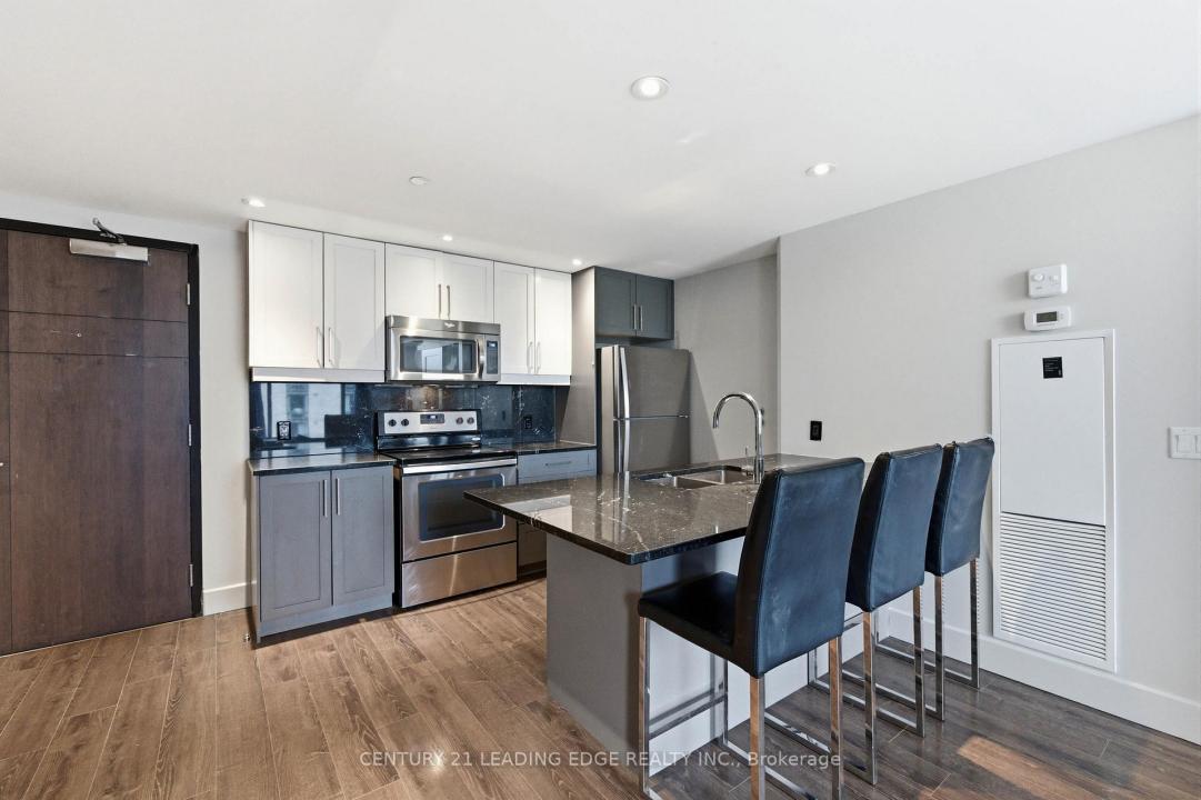 330 PHILLIP STREET, Waterloo, Ontario N2L 3W9, Kanada