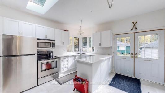 19 HASTINGS AVENUE, Tiny, 安大略省 L0L 1P0, 加拿大