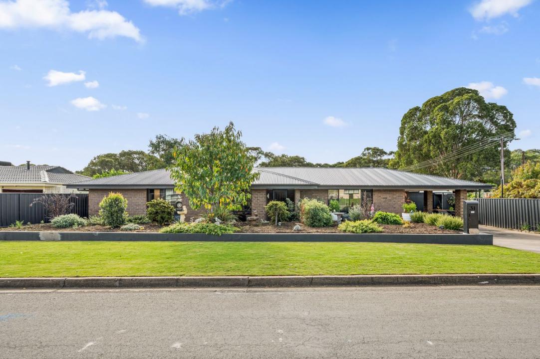 31 Carol Crescent, Morphett Vale, SA 5162, Australia