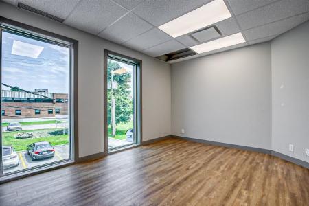 2  Rue Adhémar-Cusson, Bedford - Ville, Quebec J0J 1A0, Canada